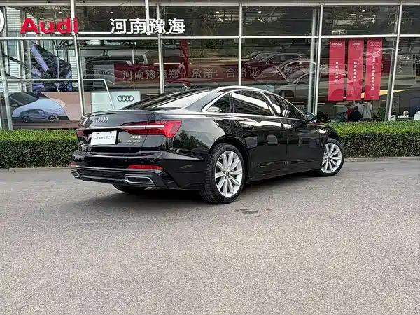 Audi A6L 2022
