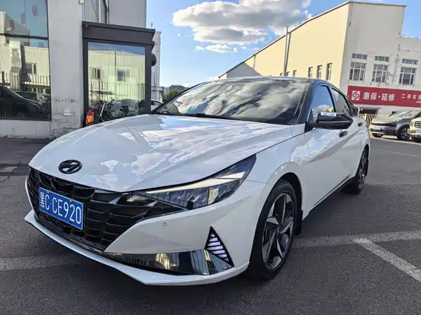 Hyundai Elantra 2021