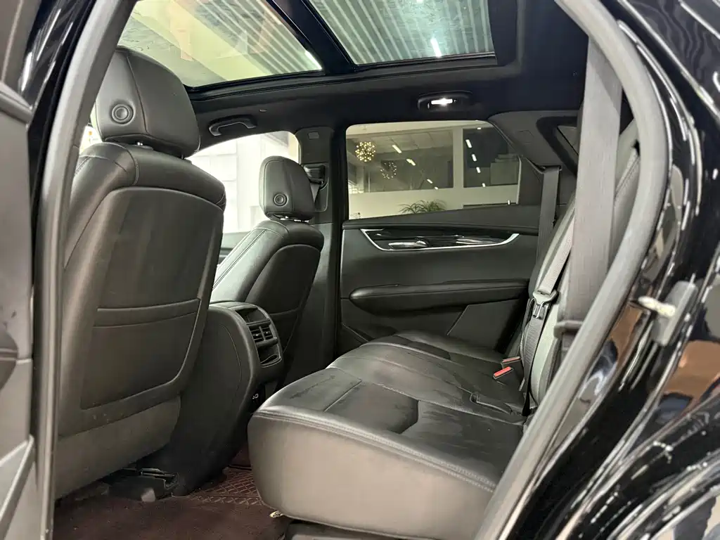 Cadillac XT5 2021 — фото 10