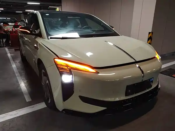 Hongqi EH7 2026