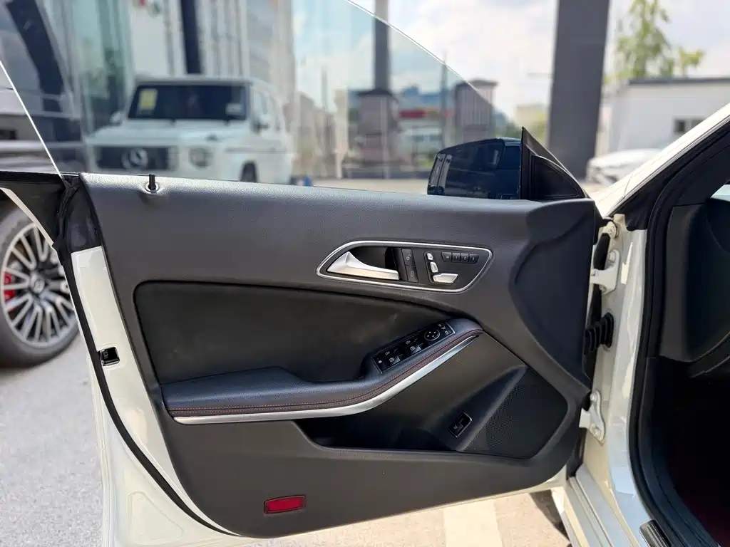 Mercedes-Benz CLA 2017 — фото 12
