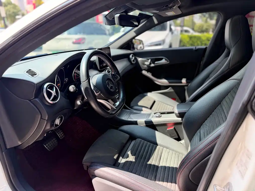Mercedes-Benz CLA 2017 — фото 13