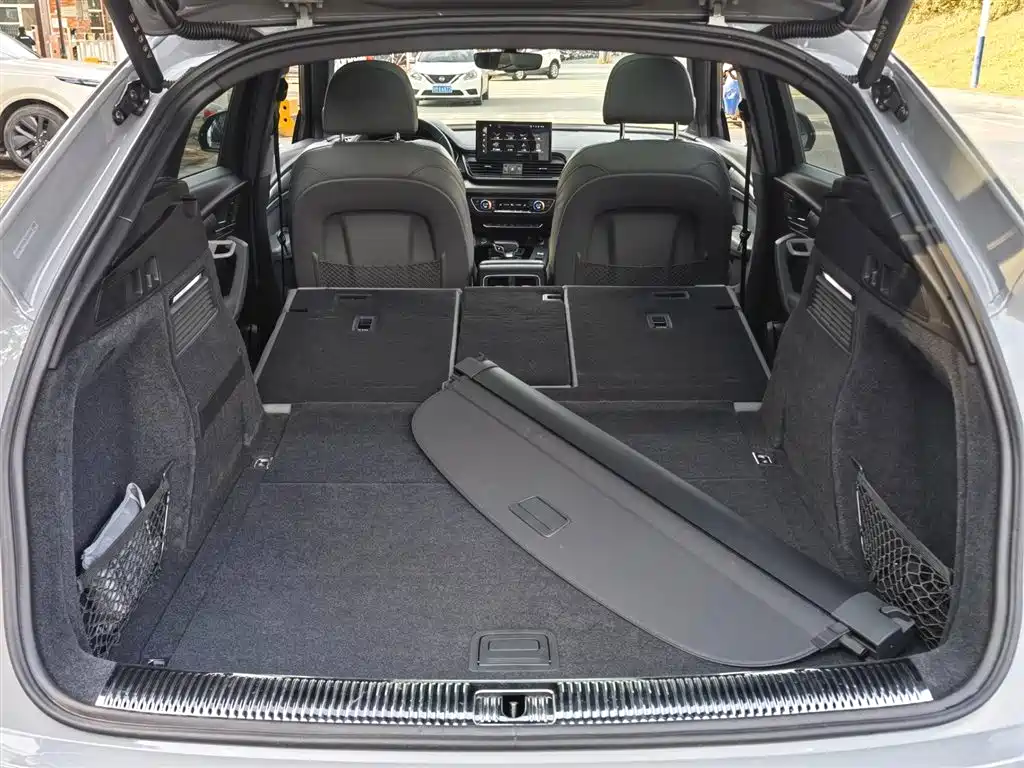 Audi Q5L Sportback 2022 — фото 11