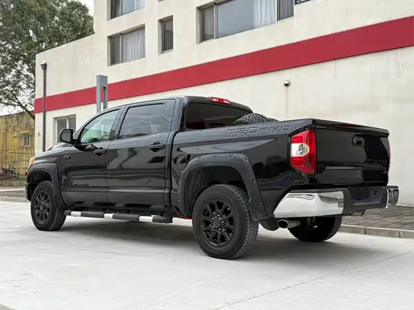 Toyota Tundra 2014