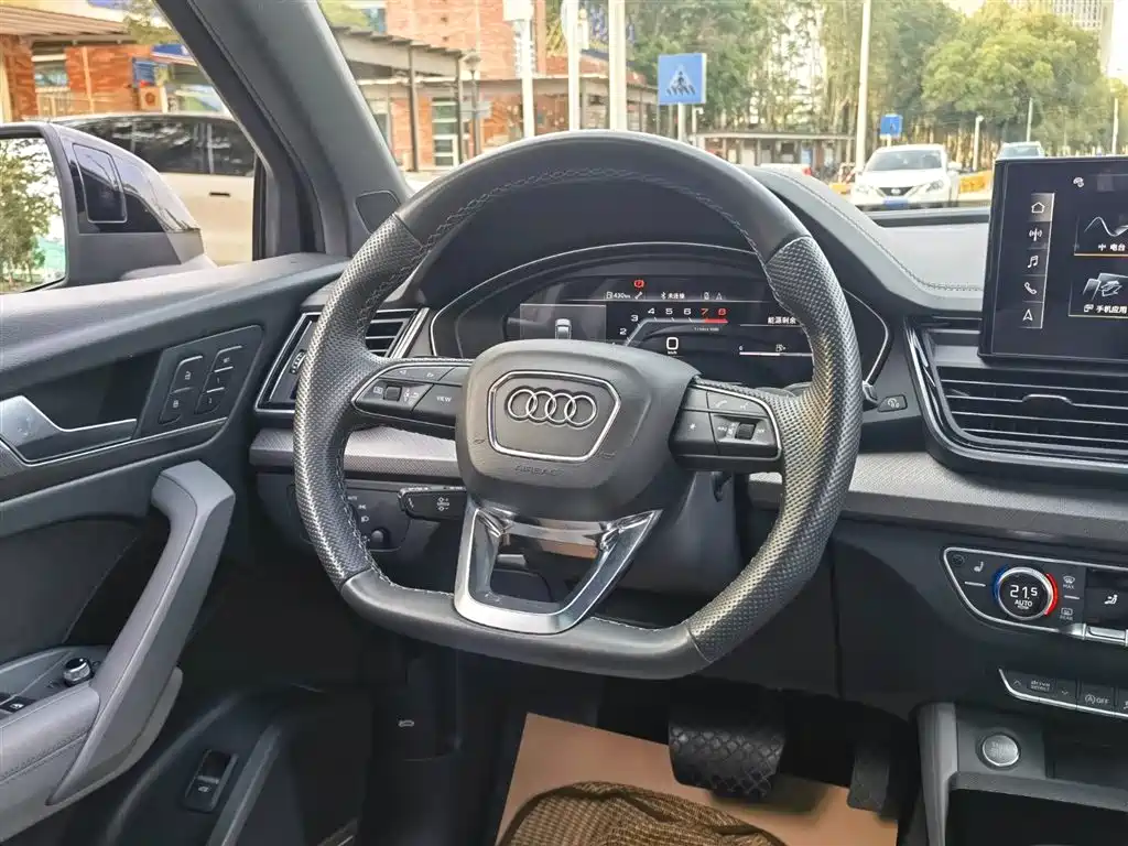 Audi Q5L Sportback 2022 — фото 12
