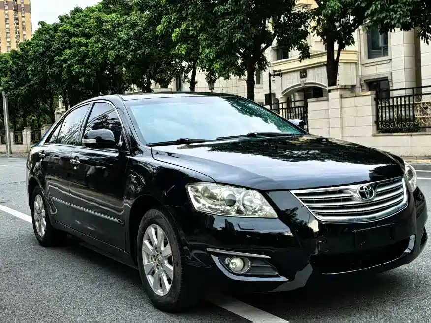 Toyota Camry 2008 — фото 3