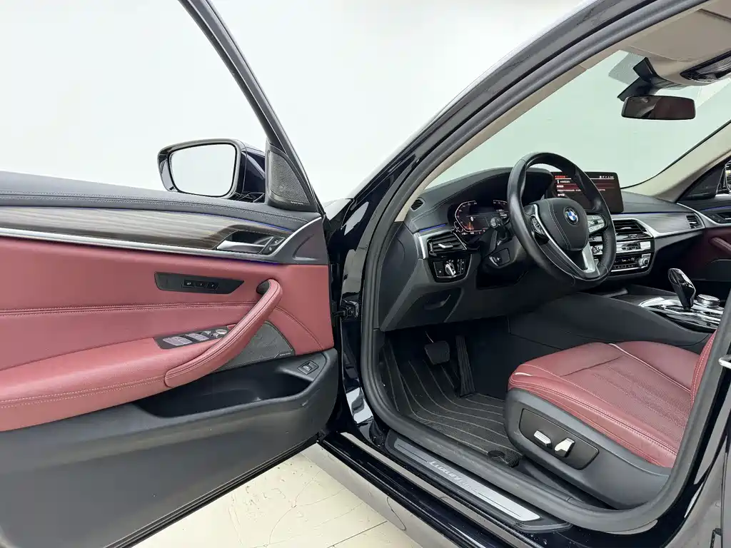 BMW 5 Series 2023