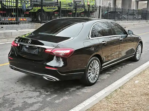 Mercedes-Benz E-Class 2022