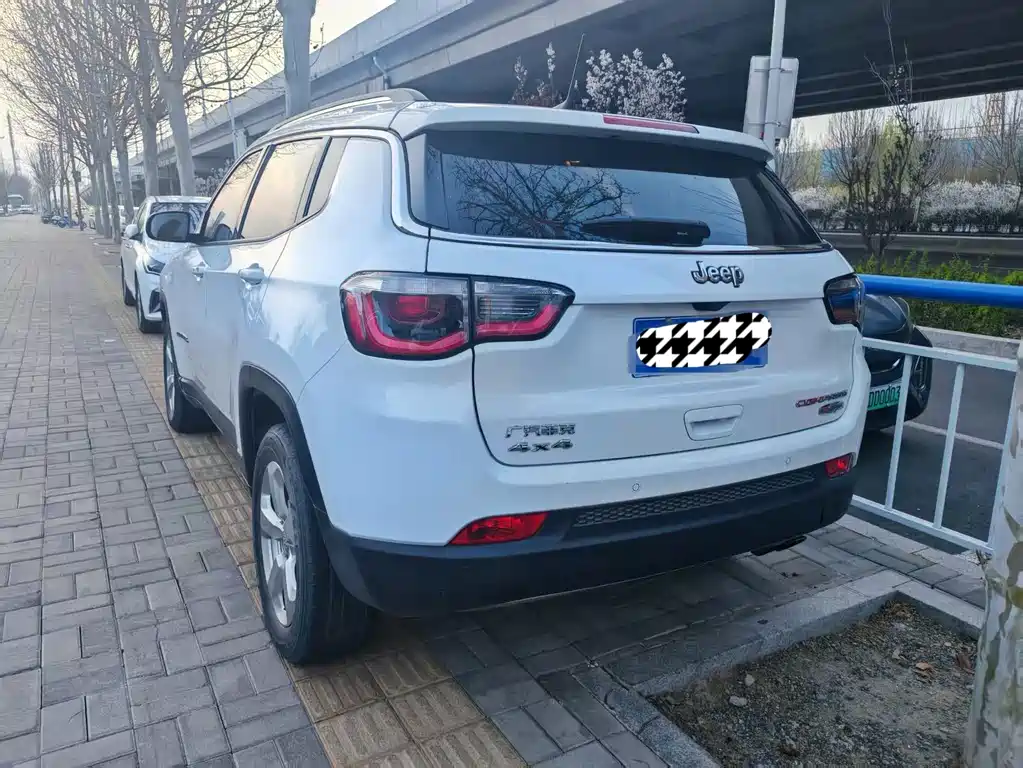 Jeep Compass 2019 — фото 9