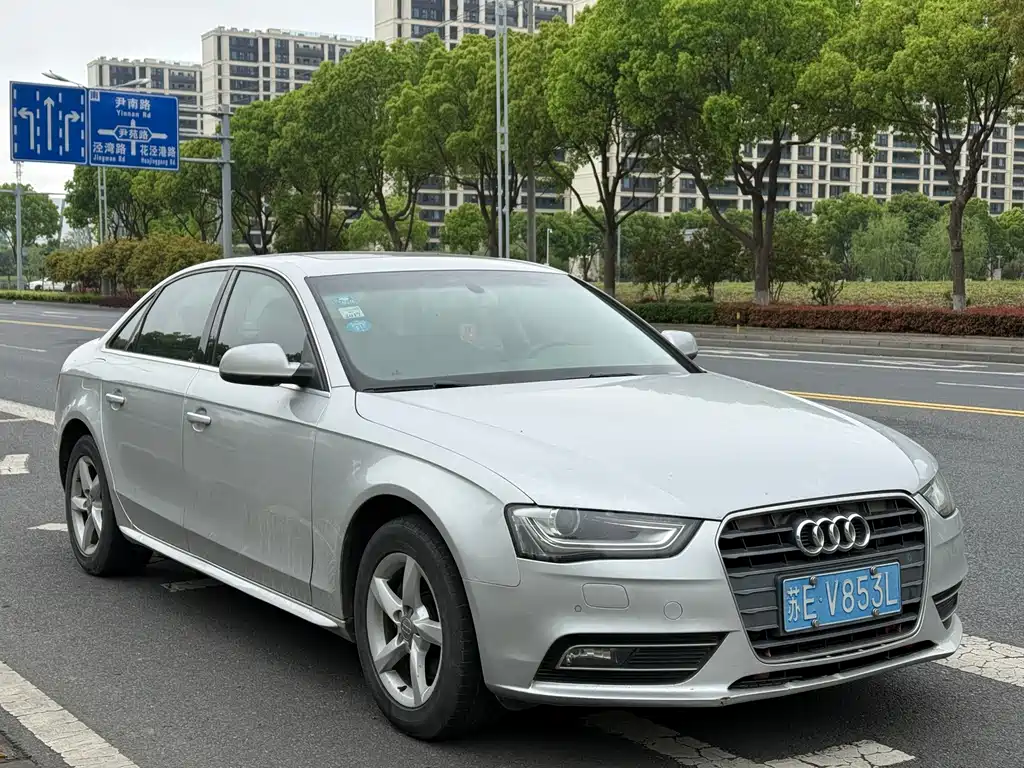 Audi A4L 2013 — фото 3