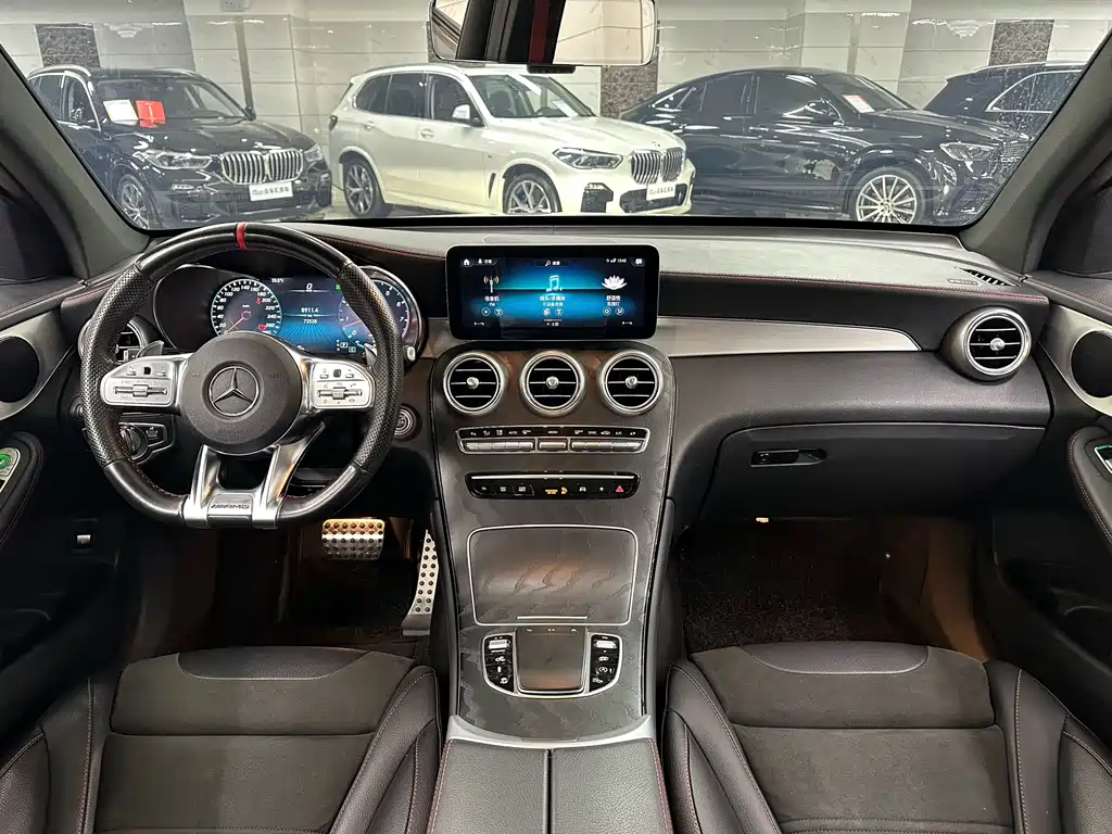 Mercedes-Benz GLC AMG 2022 — фото 13