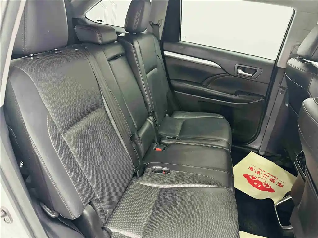 Toyota Highlander 2016 — фото 26