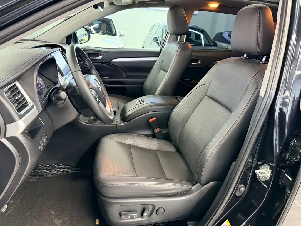 Toyota Highlander 2019 — фото 9