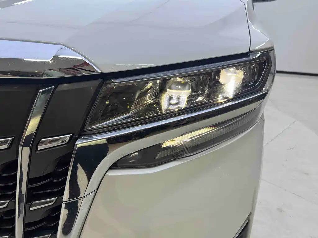Toyota Alphard 2021 — фото 7