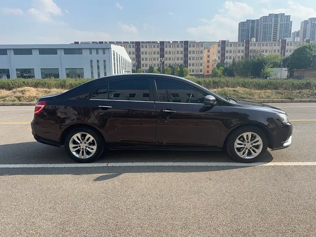Geely Emgrand 2015