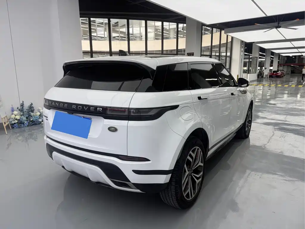 Land Rover Range Rover Evoque 2022 — фото 16