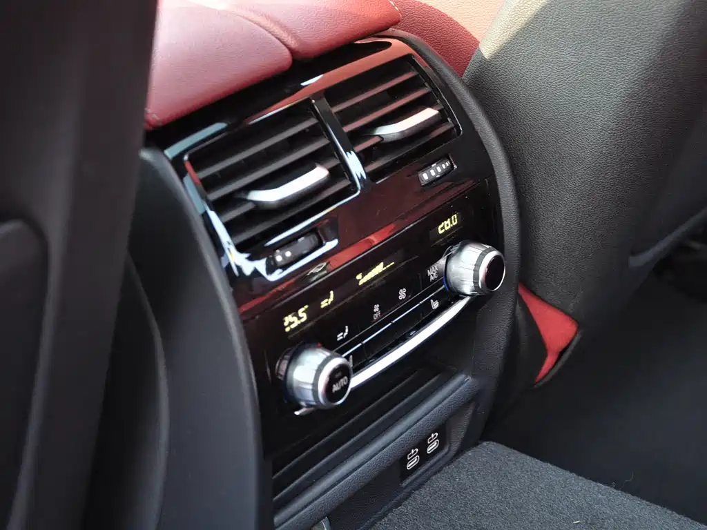 BMW 5 Series 2022 — фото 15