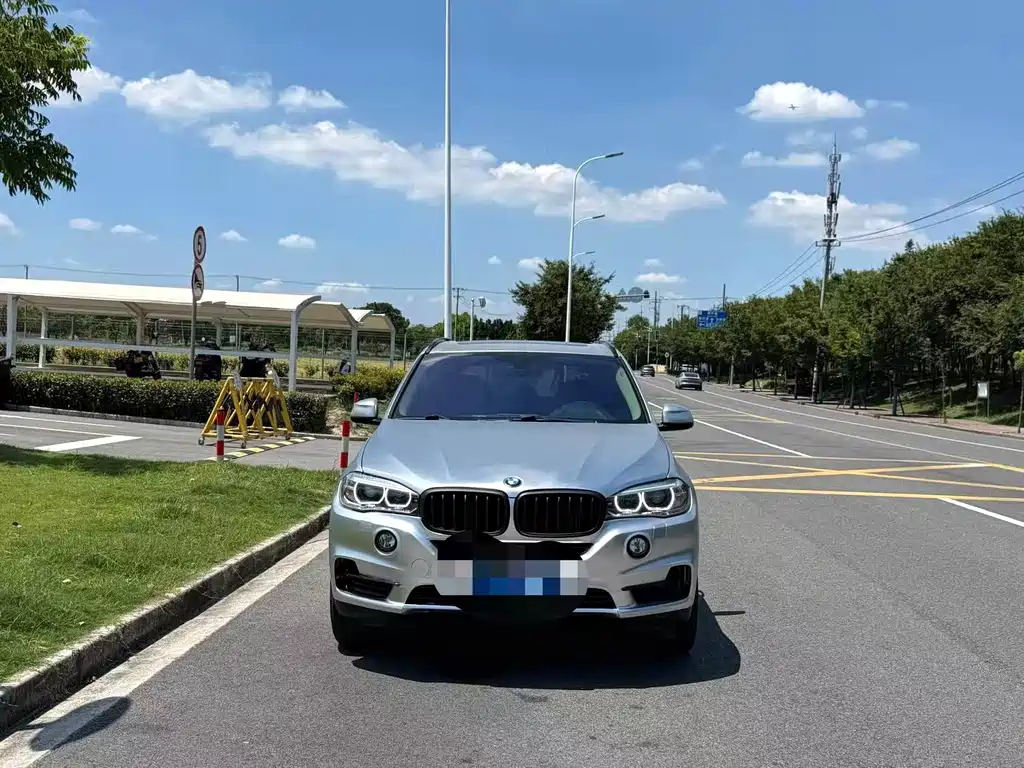 BMW X5 2018 — фото 2