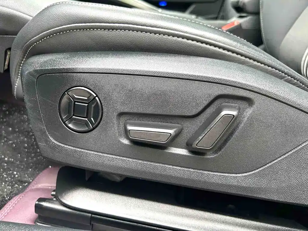 Audi A3 2023 — фото 10