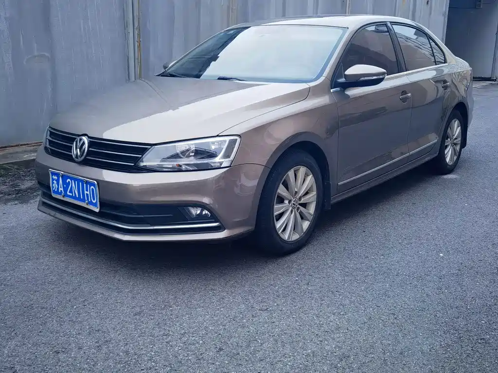 Volkswagen Sagitar 2016