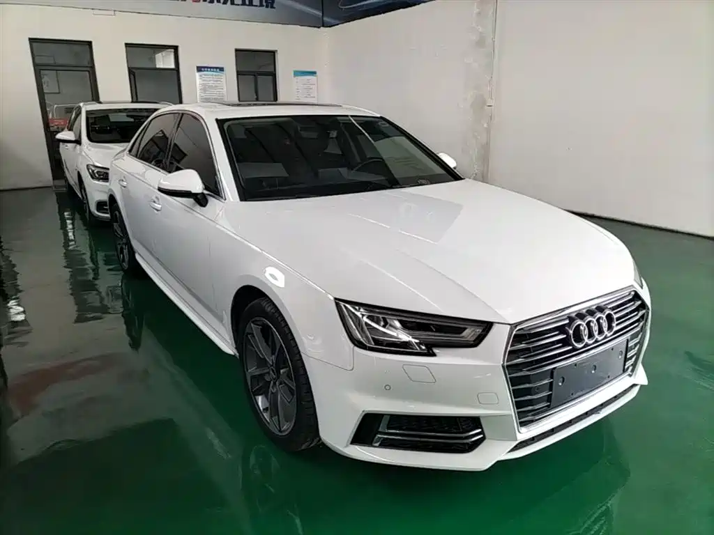 Audi A4L 2019 — фото 4