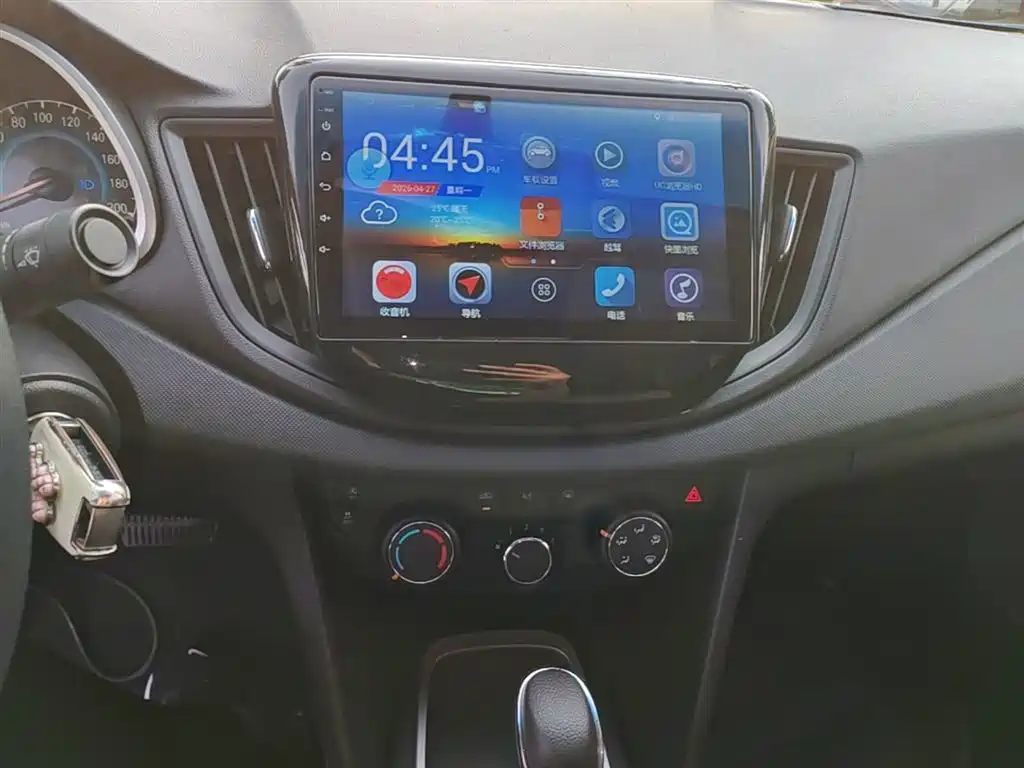 Chevrolet Cavalier 2018 — фото 13