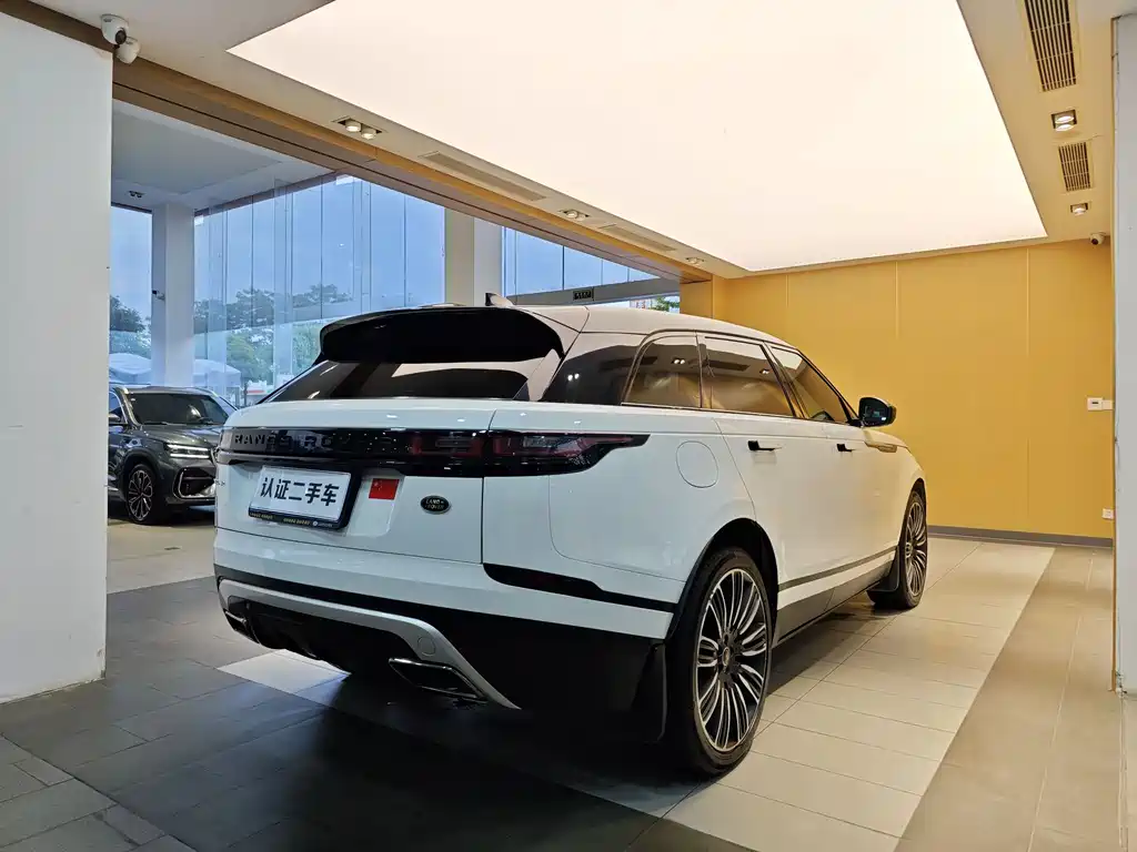 Land Rover Velar 2018 — фото 32