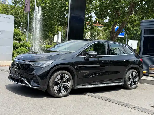 Mercedes-Benz EQE SUV 2024