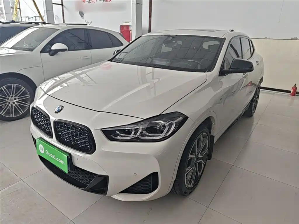 BMW X2 2022 — фото 1