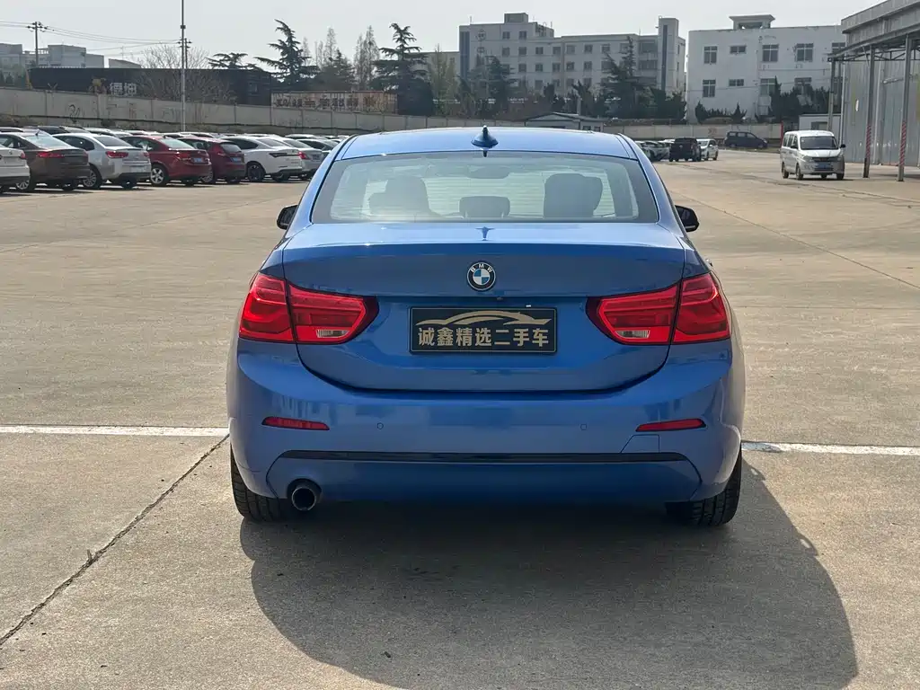 BMW 1 Series 2018 — фото 11
