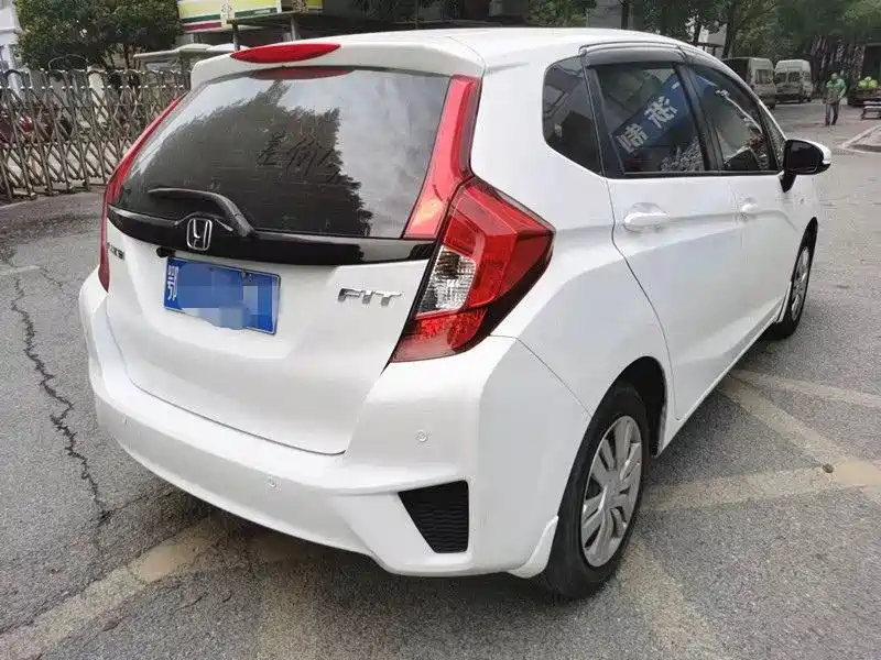 Honda Fit 2014 — фото 11