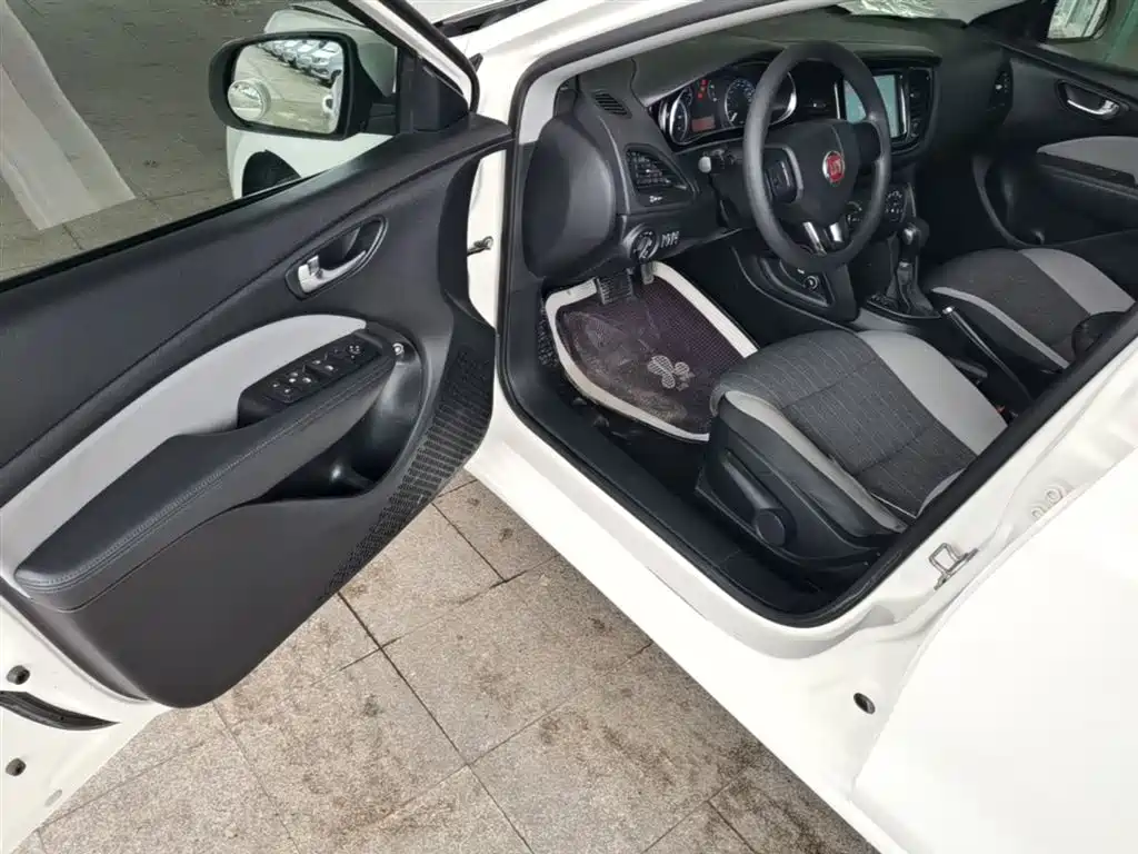 Fiat Viaggio 2015 — фото 16