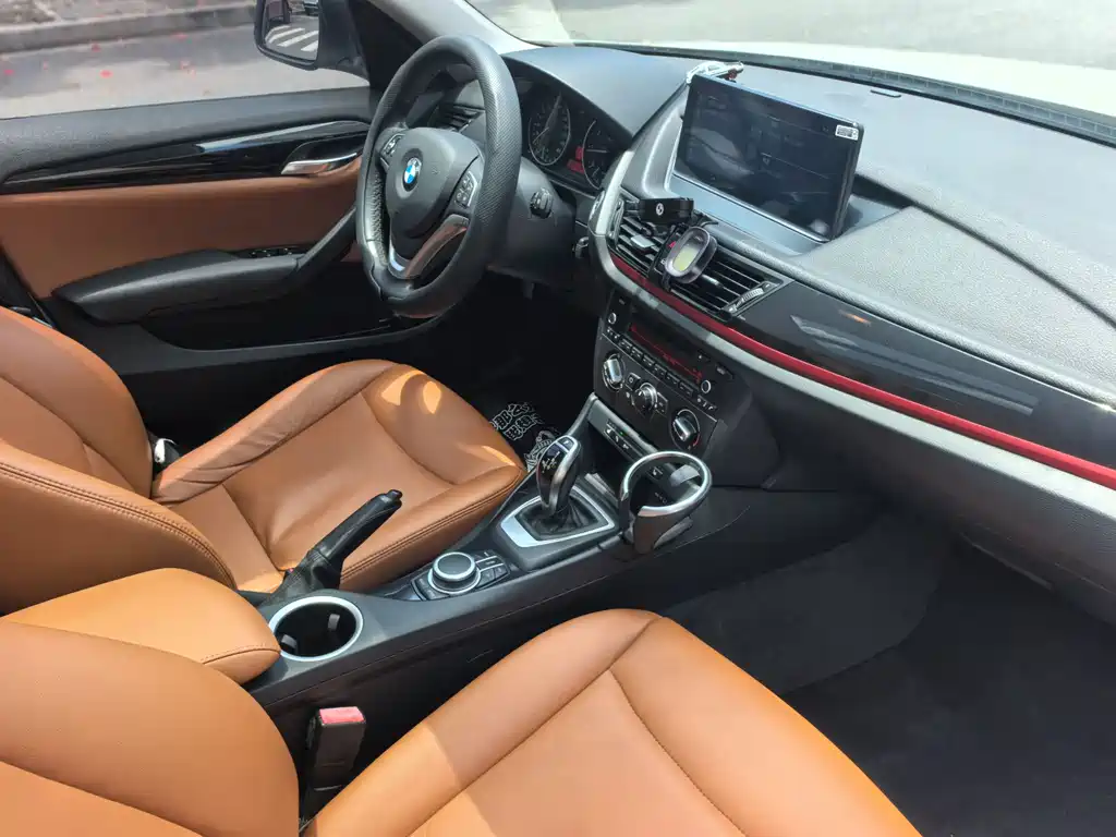 BMW X1 2016 — фото 11