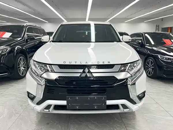 Mitsubishi Outlander 2021