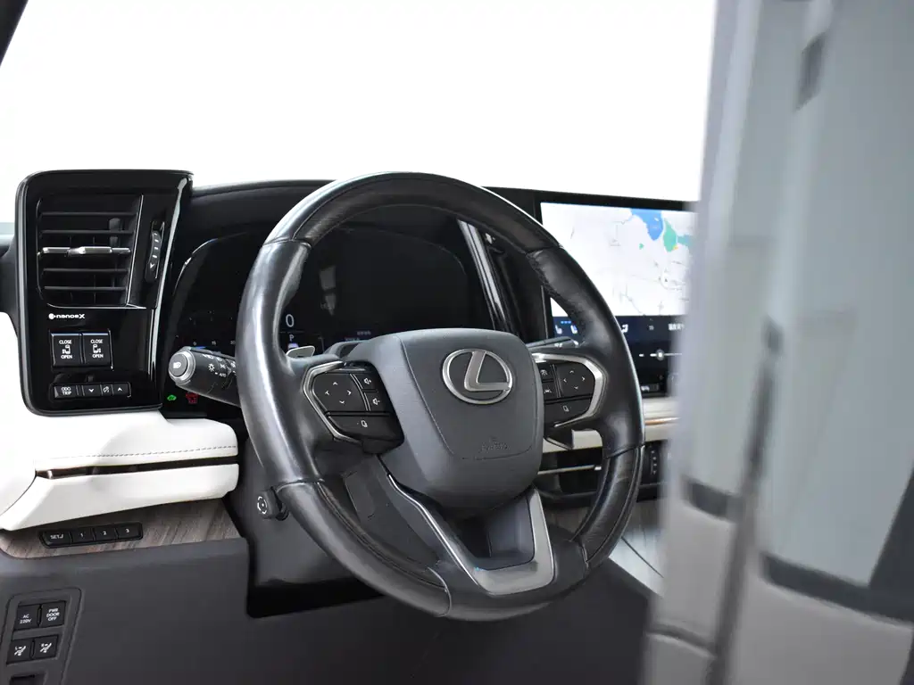 Lexus LM 2023 — фото 14