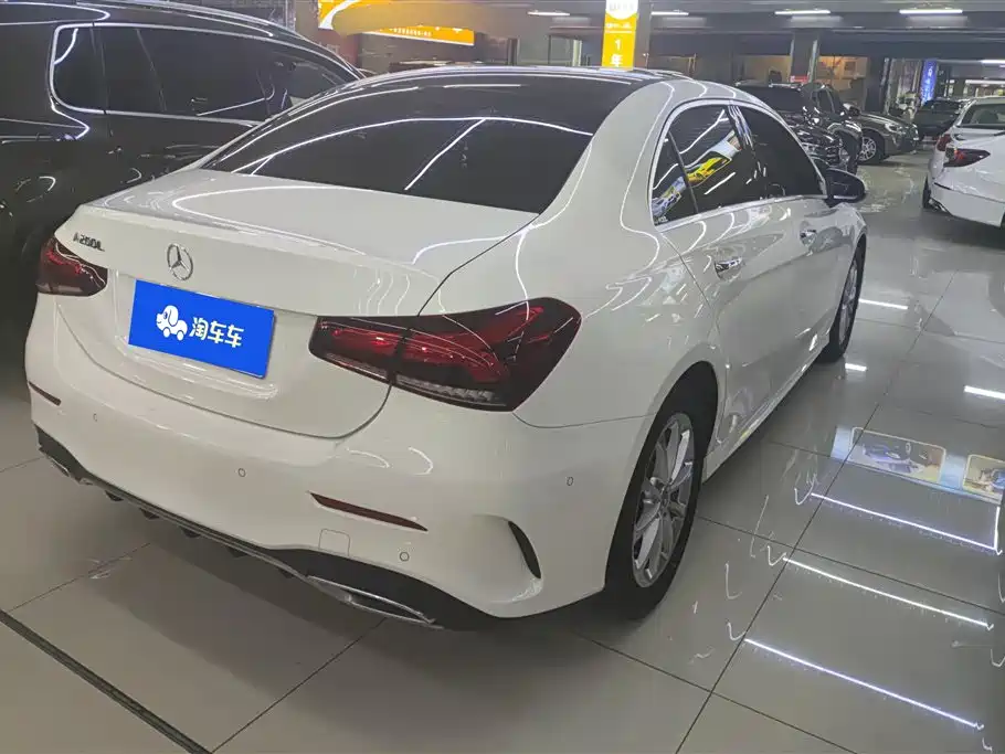 Mercedes-Benz A-Class 2022 — фото 3