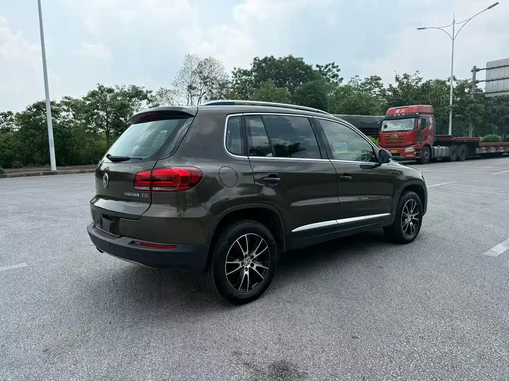 Volkswagen Tiguan 2015 — фото 7