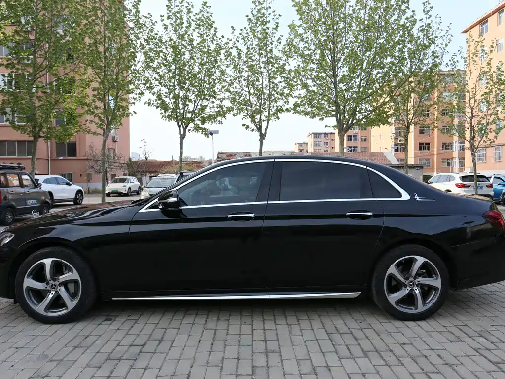 Mercedes-Benz E-Class 2019 — фото 13