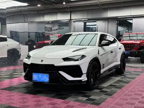 Lamborghini Urus 2023