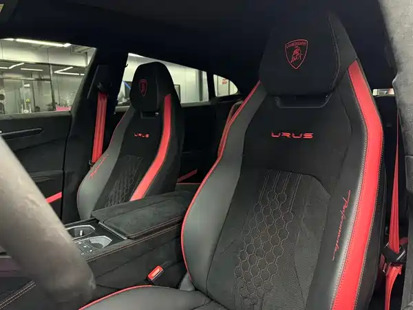 Lamborghini Urus 2023