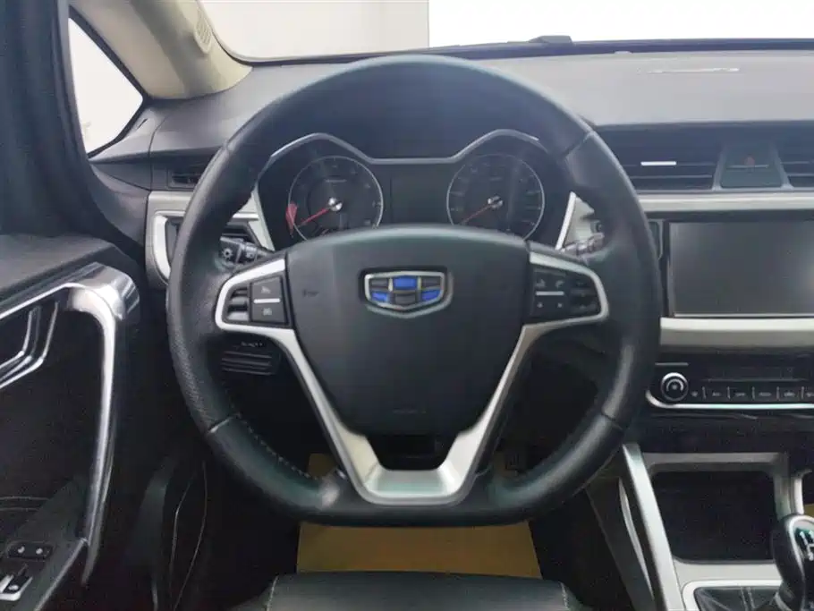 Geely Vision X3 2018 — фото 15