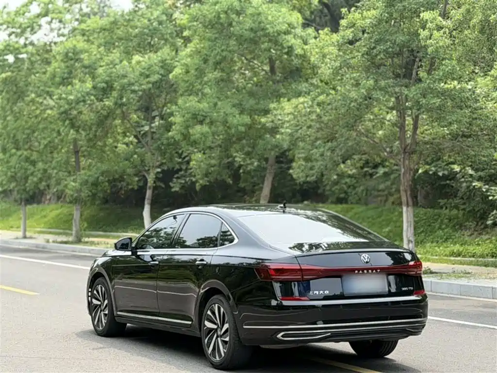 Volkswagen Passat 2024 — фото 10