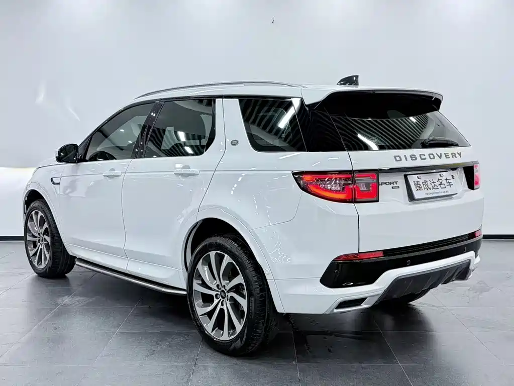 Land Rover Discovery Sport 2023 — фото 4
