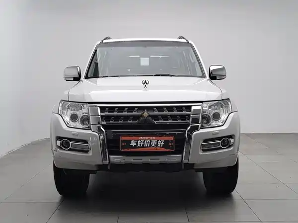 Mitsubishi Pajero 2019