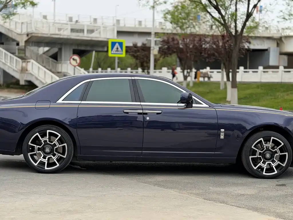 Rolls-Royce Ghost 2012 — фото 8