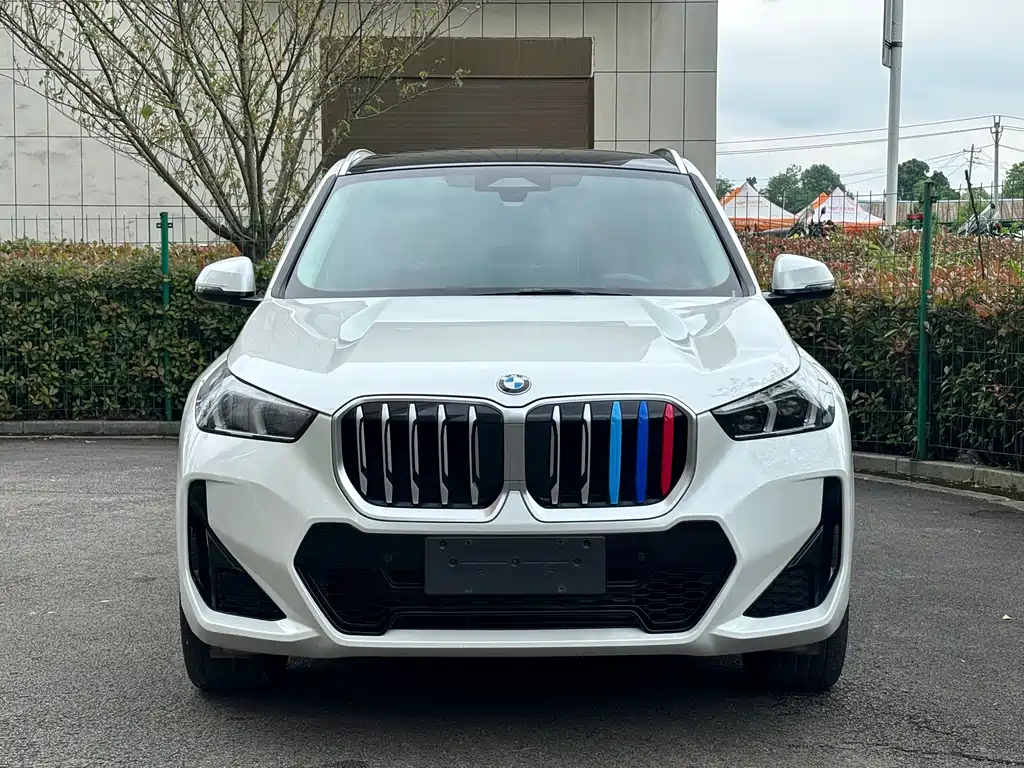 BMW X1 2023 — фото 1