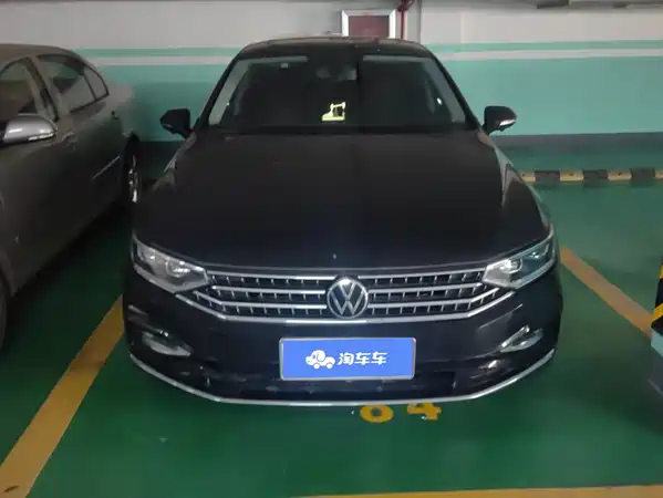 Volkswagen Magotan 2024
