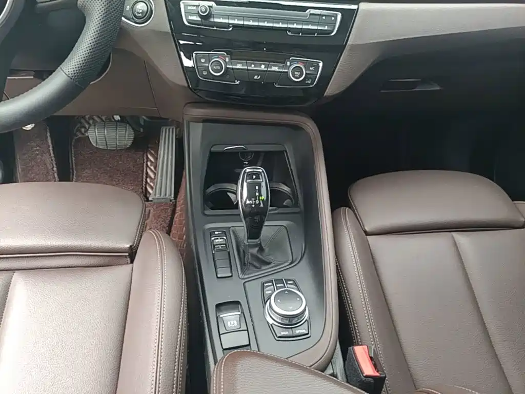 BMW X1 2021 — фото 14