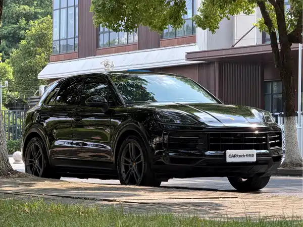 Porsche Cayenne 2023