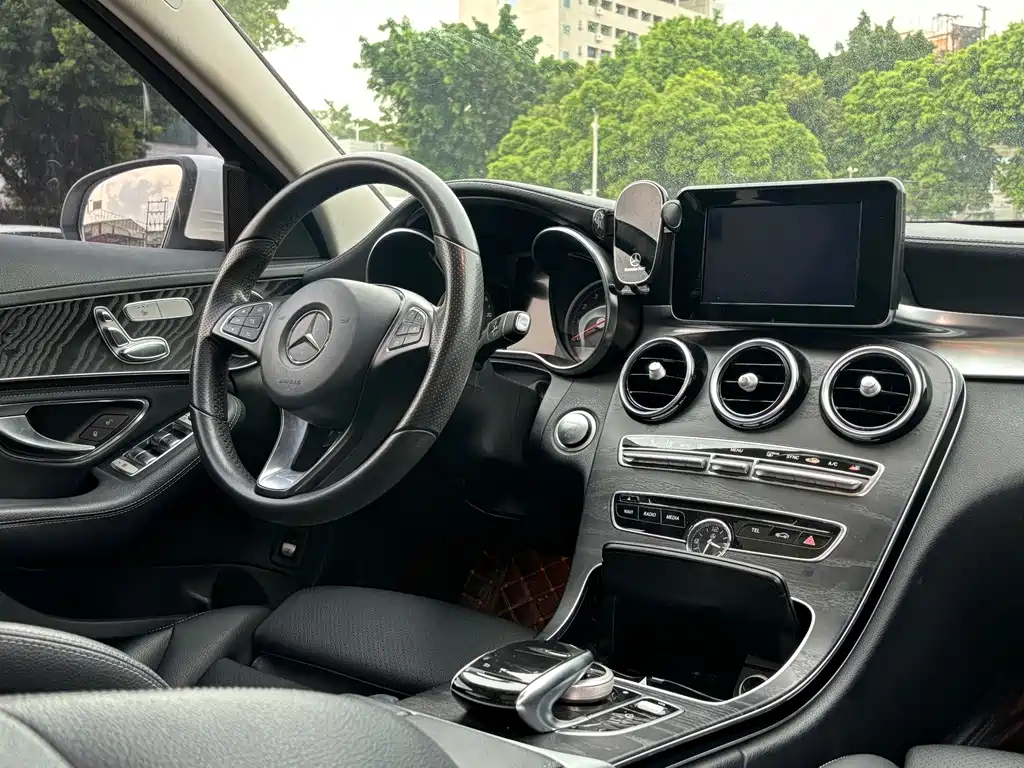 Mercedes-Benz C-Class 2018 — фото 14